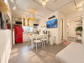 Hongdae Residence-2 1min from Hongik Uni station Exit #1 - Image 4