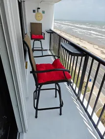 Galveston 3/2 Beach Front Condo - Image 2