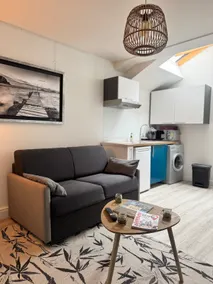 Cozy apartment facing the Basilica of Saint Remi - Image 2