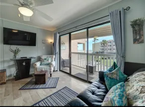 North Beach Coastal retreat - Image 2