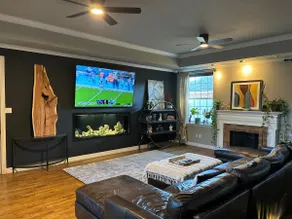 Spacious 4BR Retreat • Fitness • Fun & Golf sim - Image 2