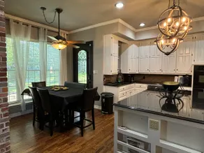 Spacious 4BR Retreat • Fitness • Fun & Golf sim - Image 3