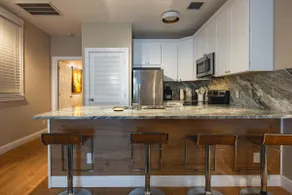 The Mesa House-Close to Duval! - Image 2