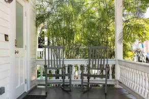 The Mesa House-Close to Duval! - Image 3