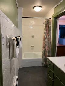 #3 Apartment w full kitchen & bath - Image 5
