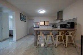 [Franks House]. 2BR/ Private Parking - Image 4
