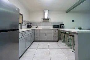 [Franks House]. 2BR/ Private Parking - Image 5
