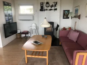 Cottage with beautiful views - Image 2