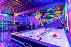 Sleeps 24: Pool, Sauna, HotTub, Theater, GameRooms - Image 3