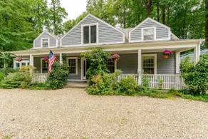 Private Cherry Beach Pool House with large heated pool & hot tub! - Image 4