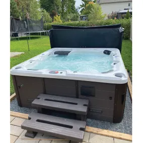 Safe Haven loft: Waterfront, Hot Tub, Pool, Kayaks - Image 3