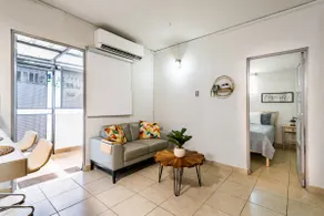 OPPORTUNITY/EXCLUSIVE APT 2 ROOM WITH KING BED - Image 2