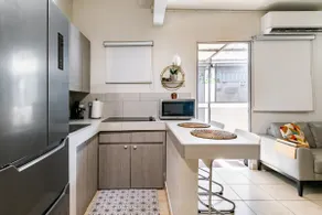 OPPORTUNITY/EXCLUSIVE APT 2 ROOM WITH KING BED - Image 4