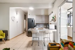 OPPORTUNITY/EXCLUSIVE APT 2 ROOM WITH KING BED - Image 5