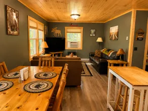 UpNorthGetaway~HotTub*Pool*Trails*Lakes*Nature! - Image 3