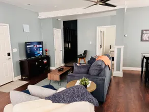 *Condo w/ King Bed near Downtown Cincinnati* - Image 3