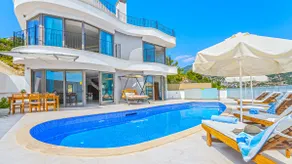 Luxury Valley‑View Escape in Islamlar - Image 4