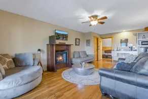 Hollywood Suite - Rm. 204 - Image 3