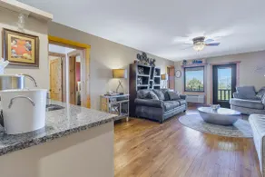 Hollywood Suite - Rm. 204 - Image 2