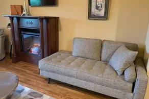 Hollywood Suite - Rm. 204 - Image 4