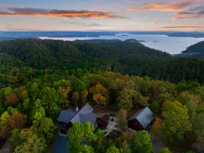 Skyline Lodge - Romantic Couples Retreat - Hot Tub - Image 5