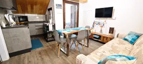 Attic with 2 bedrooms in Ziano Di Fiemme - Image 4