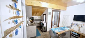 Attic with 2 bedrooms in Ziano Di Fiemme - Image 2