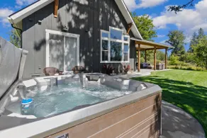*River Front, Brand new house* & Hot Tub - Image 3