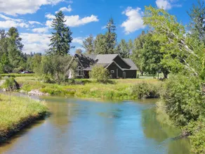 *River Front, Brand new house* & Hot Tub - Image 2