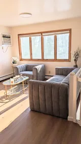 Cozy Apt. Walk to Train or Bus to NYC/FIFA - Image 3
