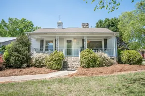 “The Cottage”. 2BR/2 Bath home. Sleeps 6 - Image 2