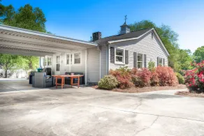 “The Cottage”. 2BR/2 Bath home. Sleeps 6 - Image 3
