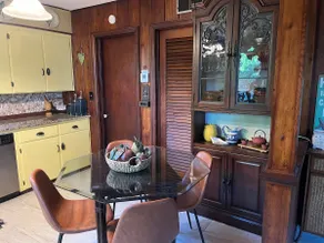 Serene Island Cottage Waterfront Haven - Image 3