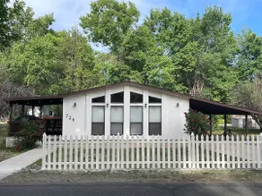 Orchard Vacation Home - Image 4