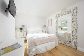 6 Sandy Lane - Image 5