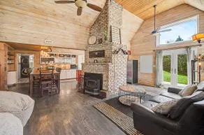 4BR Mountain Farmhouse Hot Tub & Fire Pit - Image 2