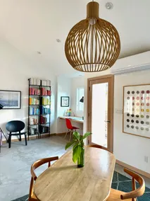 Chic Venice Stay | European Design by the Beach - Image 4