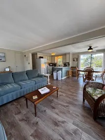 Pet-Friendly Coastal Cottage, steps to the Beach! - Image 3