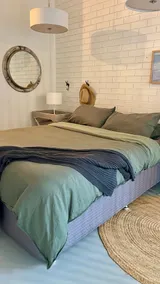 A quiet and stylish space for two. Beautiful Iluka - Image 2
