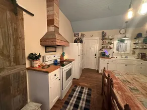 Lewis and Clark Cottage - Image 5