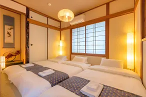 Entire house, very convenient to go to USJ, Aquarium, and Namba Station! - Image 3