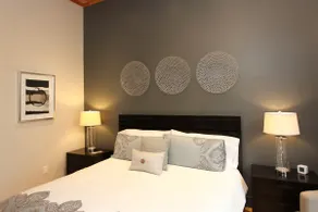 Modern Suite in downtown Saugatuck - Image 4