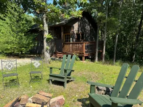 Pet-Friendly Hilltop Cabin - 5 Min to Downtown! - Image 3