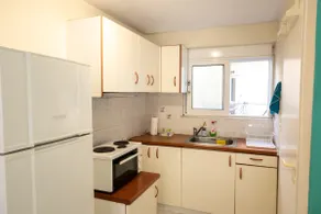 CONVENIENT AND COMFORTABLE GROUND FLOOR APARTMENT - Image 5