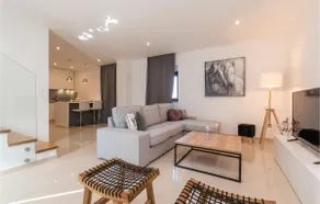 Beautiful Home In Skabrnja - Image 2