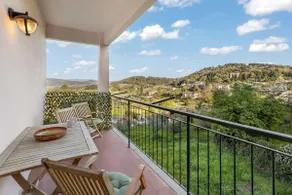 Three-bedroom apartment with a terrace between Florence and Chianti - Image 5
