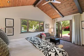 Premium Location Heated Pool & Hot Tub walk to Lower Village - Image 5