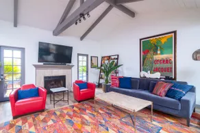 Premium Location Heated Pool & Hot Tub walk to Lower Village - Image 2
