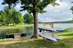 Easy-Access Dock, Kayaks & Views - Image 3