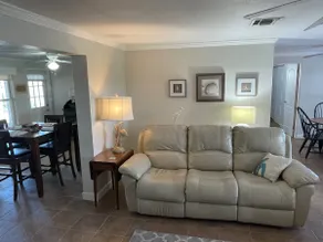 Beautiful Beach Cottage - Image 2